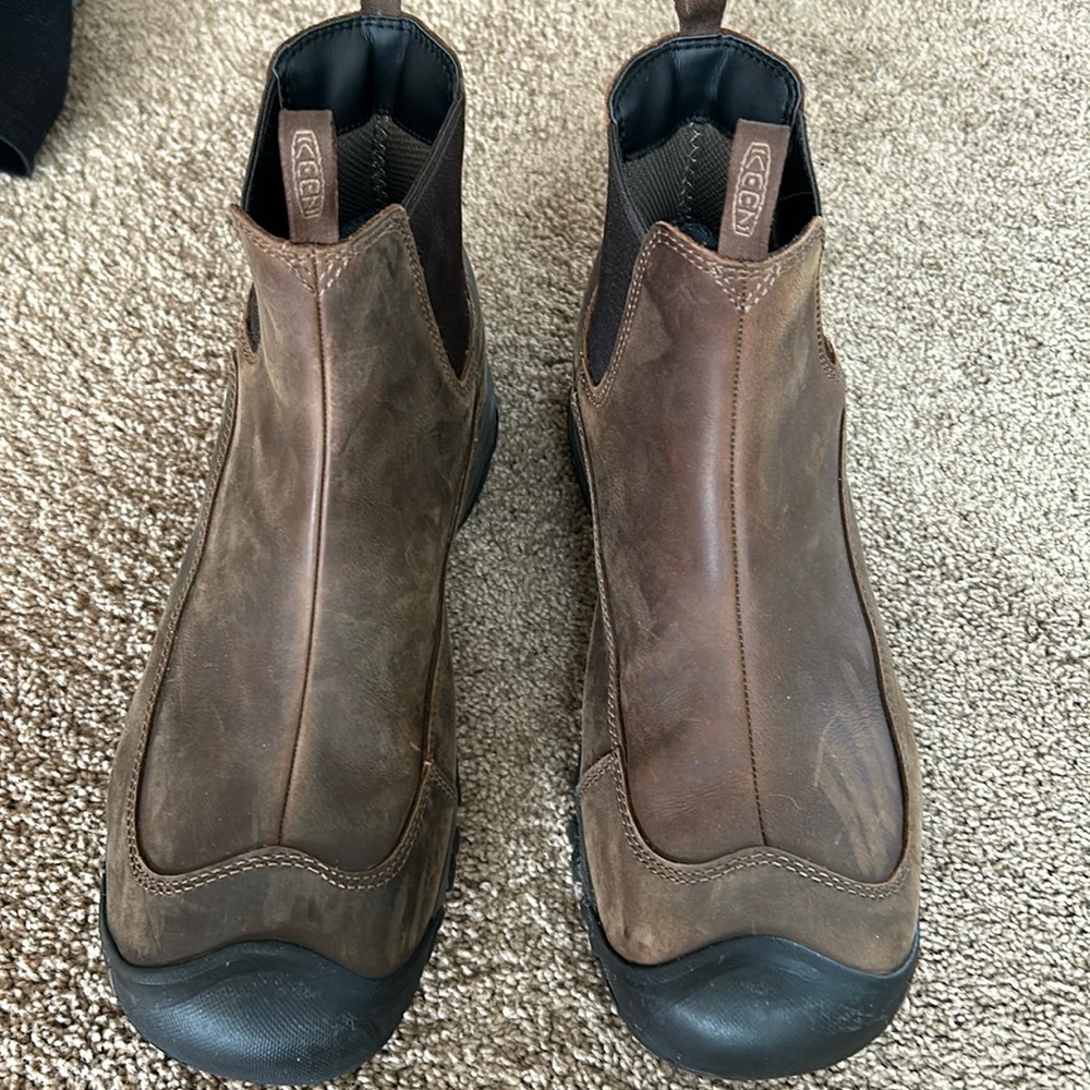 Keen mens 12 water proof boots